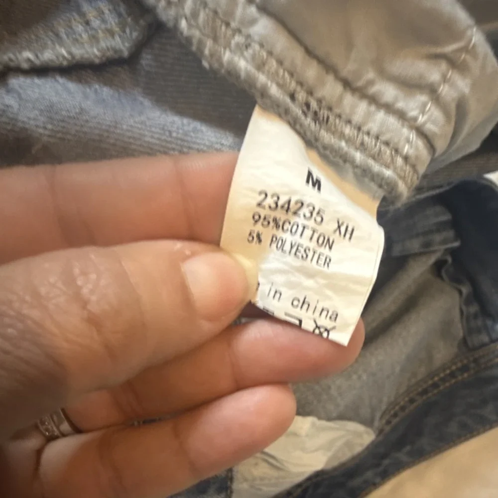 Flamingals Blue Distressed Cropped Jeans - Picture 11 of 11
